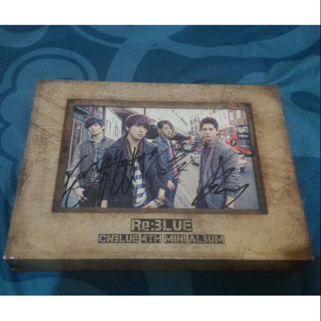 CNBLUE Re:Blue 4th mini album. SIGNED