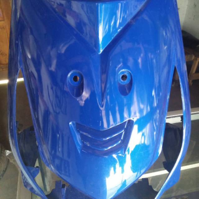 Tameng depan beat karbu warna biru