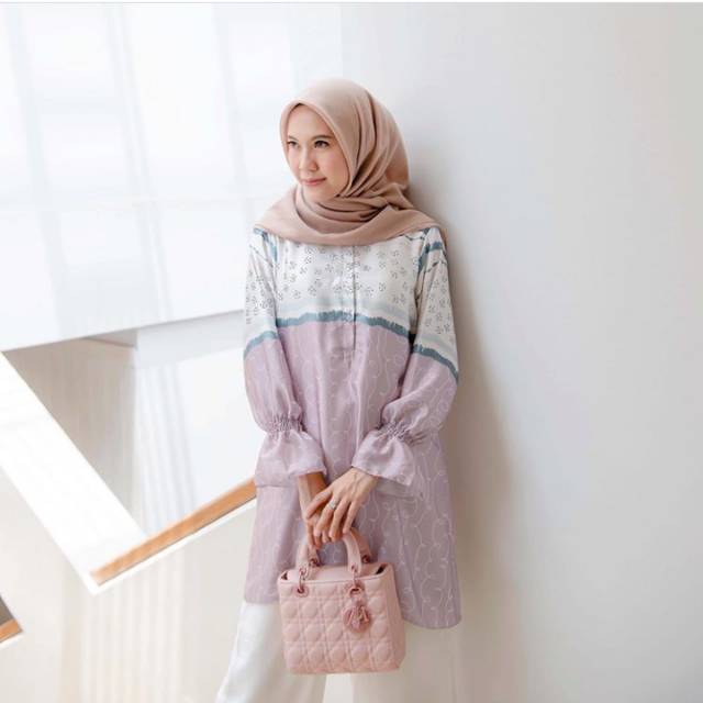 Negri blouse by vanilla hijab