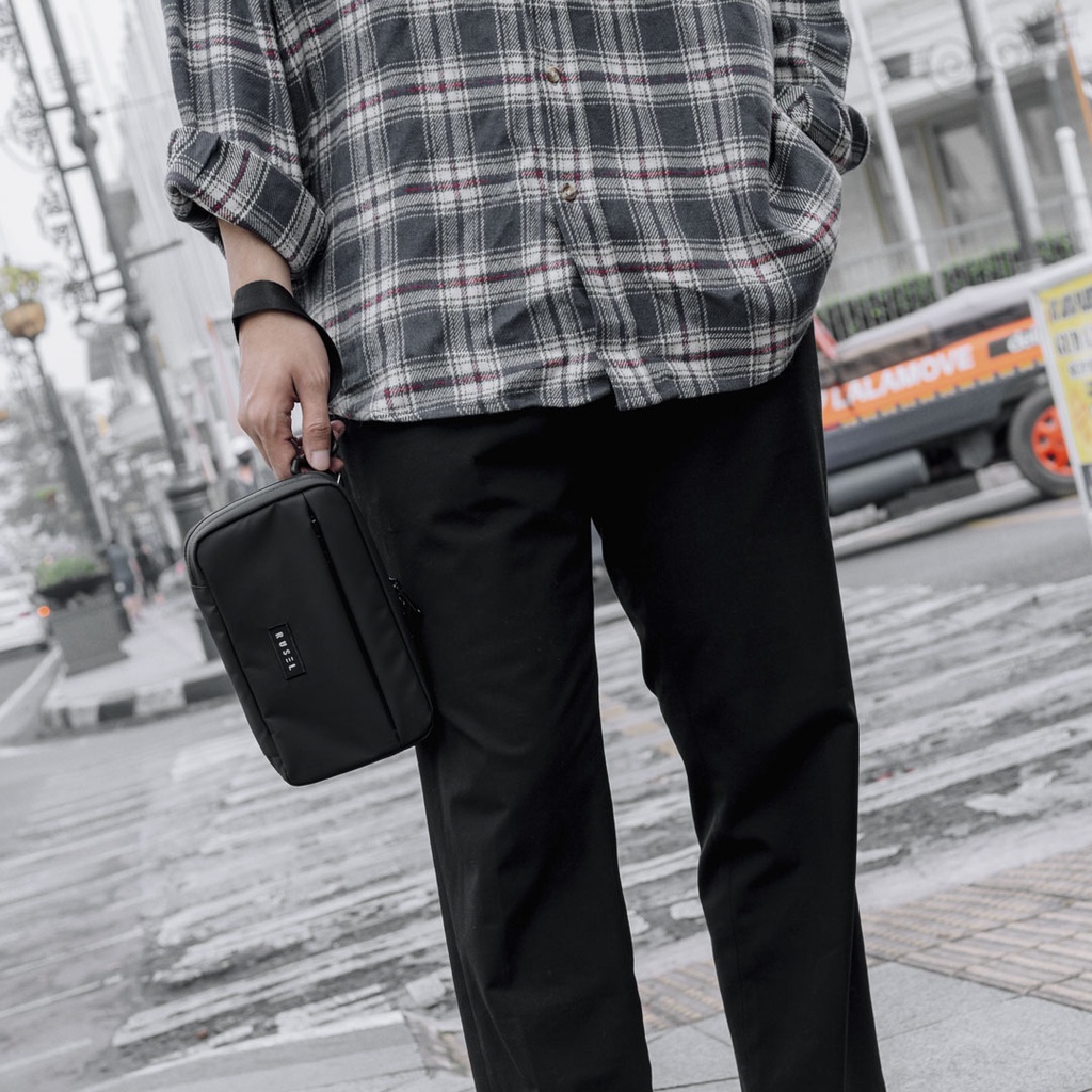 HEYRUS RUSEL I Sling Bag Aruna Lite I Clutch Bag Pria Wanita