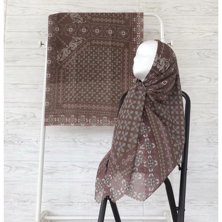 101 -150 KERUDUNG VOAL MOTIF SEGIEMPAT-128