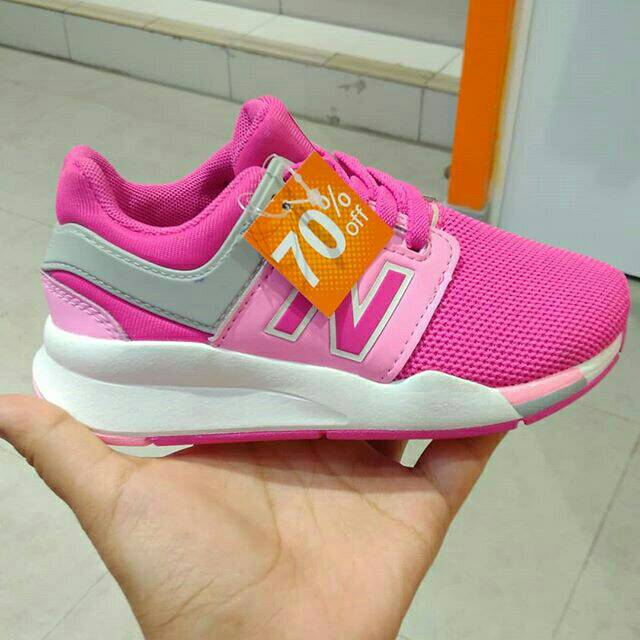Sepatu anak new balance original sport station