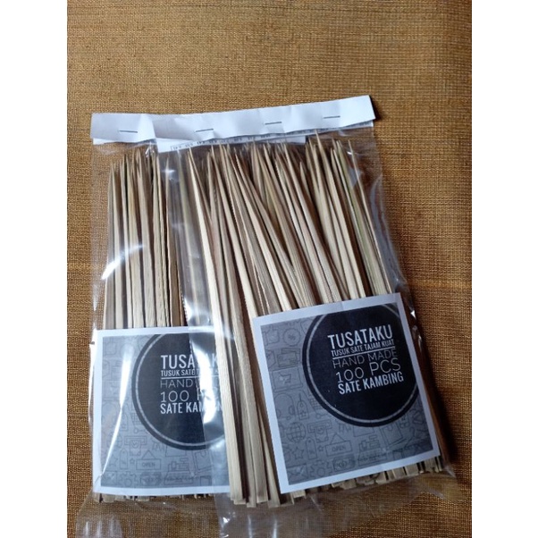 

Tusuk sate kambing gepeng isi 100 Pcs lk 22 cm Tusataku