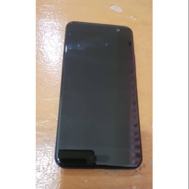 HTC U11 AU RAM 4 64GB SEKEN MULUS HP ONLY