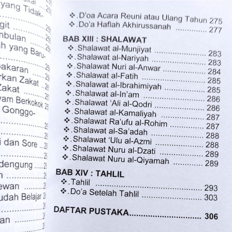 dari bumi untuk langit kumpulan doa doa dari pojok pesantren beserta terjemah