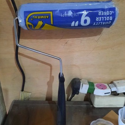 

Kuas Roll Cat 9 Inch