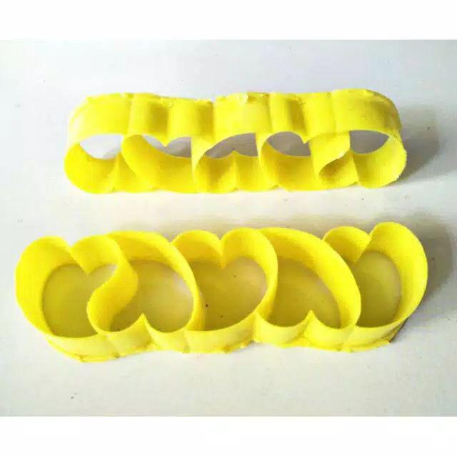 Cutter Cetakan Kue Kering Love Hati Bahan Plastik