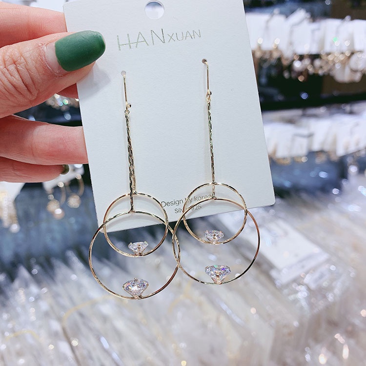 Anting-anting anggun online influencer Dongdaemun sederhana lingkaran set panjang telinga hook Diamo