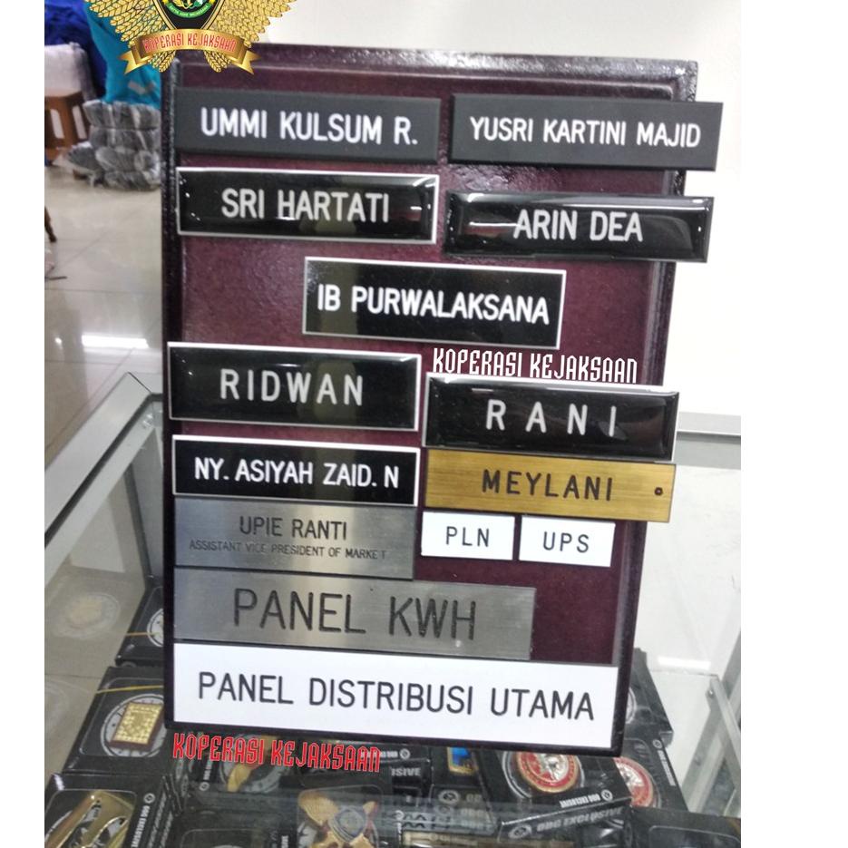 

Recomend PAPAN NAMA PEGAWAI NAME TAG !