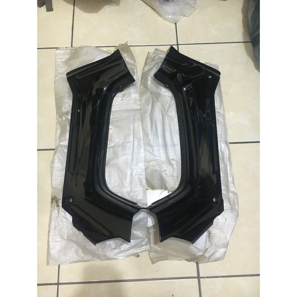 Sayap Dalam Leg Shield Dalam Yamaha Force1 Force 1 F1 F1Z Hitam Original