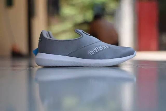 SEPATU SANTAI ADIDAS SLIP ON PRIA / SEPATU ADIDAS PRIA SANTI / WARNA SILVER