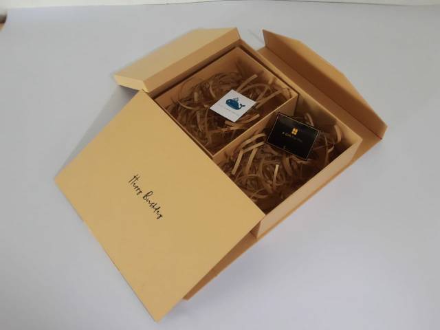 

Box Kado/ Box Custom/ Gift Box/Custom TYPE SENZA KLASIK