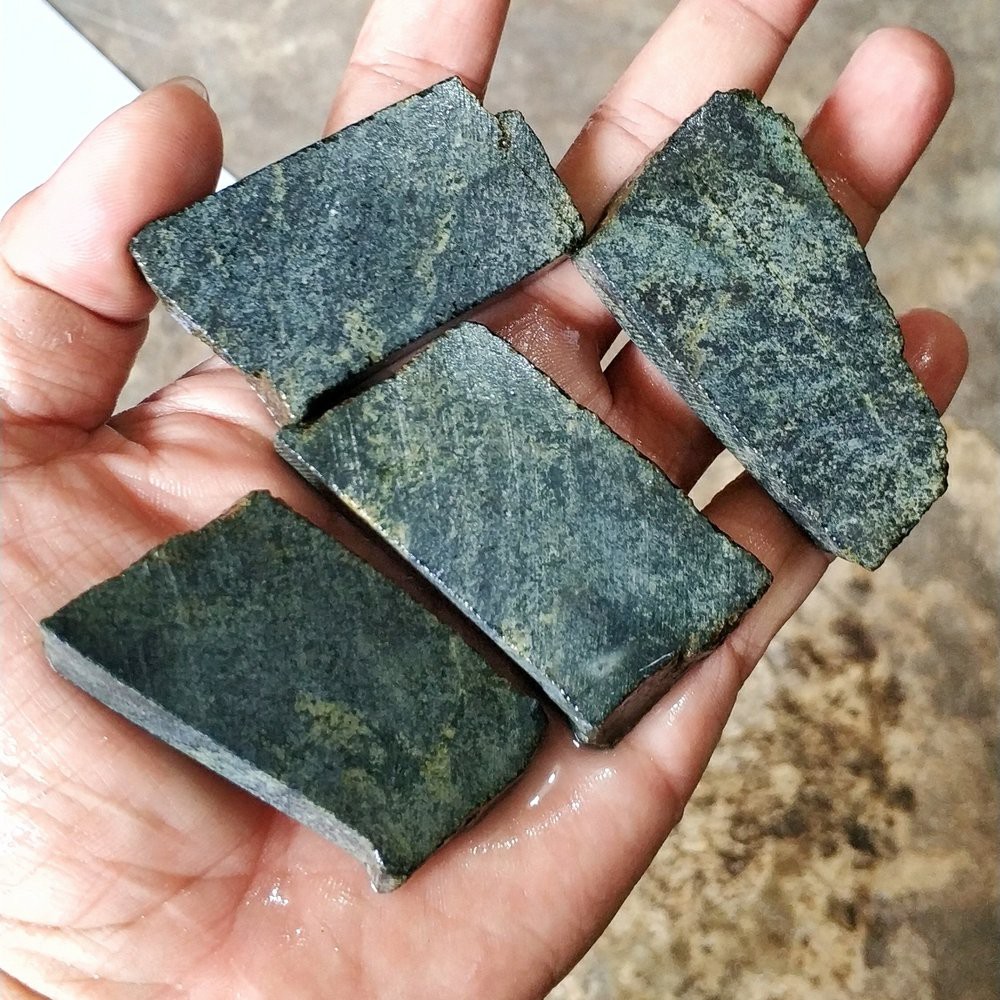 BAHAN ROUGH NATURAL BATU AKIK BADAR BESI HIJAU NEMPEL MAGNET