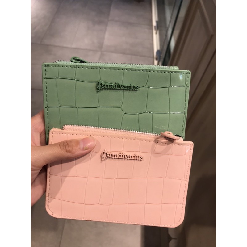 dompet croco stradivarius best seler