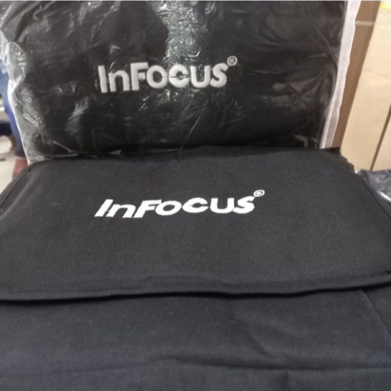 NEW TAS PROYEKTOR/PROJECTOR INFOCUS ORIGINAL