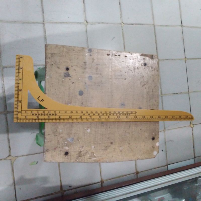 

penggaris jahit bentuk L harga 1 pc