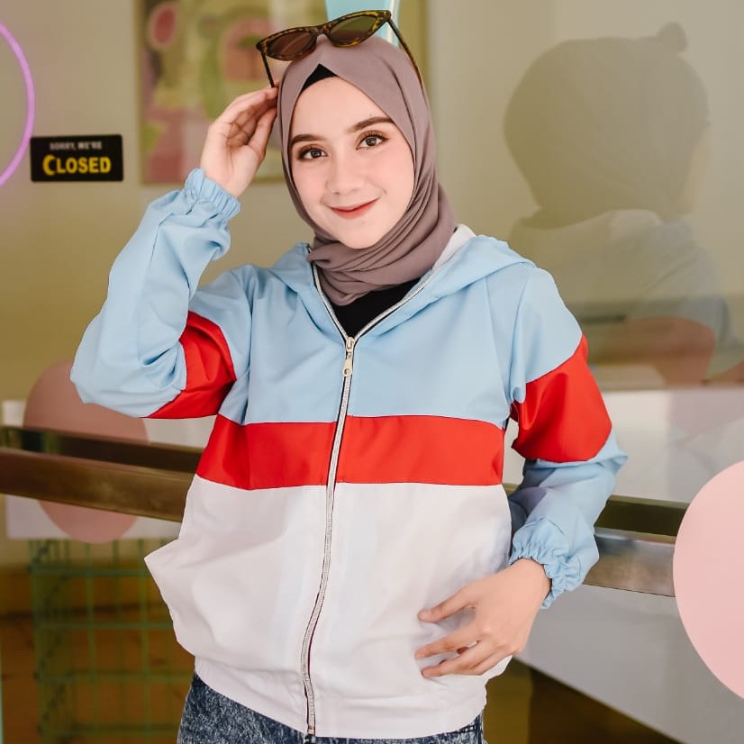 Public Fashion - Mike Jaket - Jaket Parasut Wanita