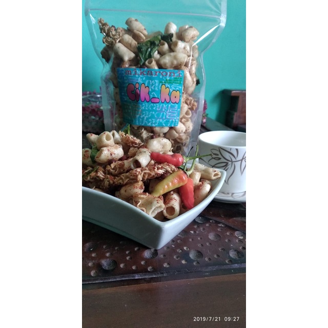 

MiKaroni (Mie+Makaroni) Pedas Gurih 125gr By Cik-Ka