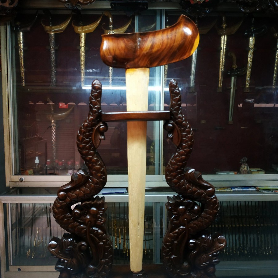 Warangka Keris Gayaman Surakarta Kayu Nagasari Serat Toya Mambeg Halus