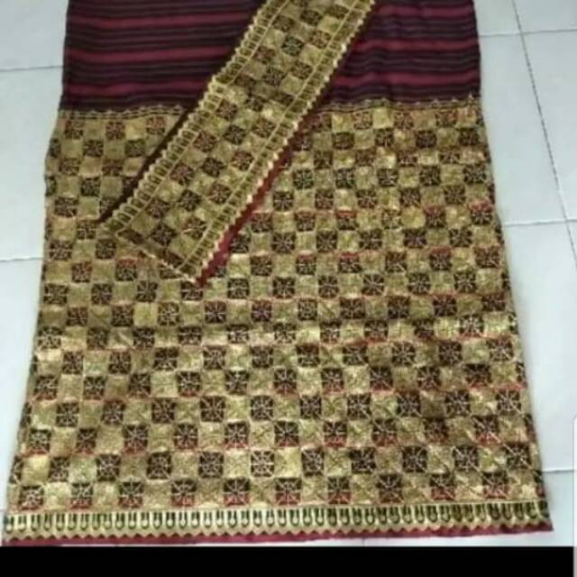 Tapis bordir tenun jungsarat