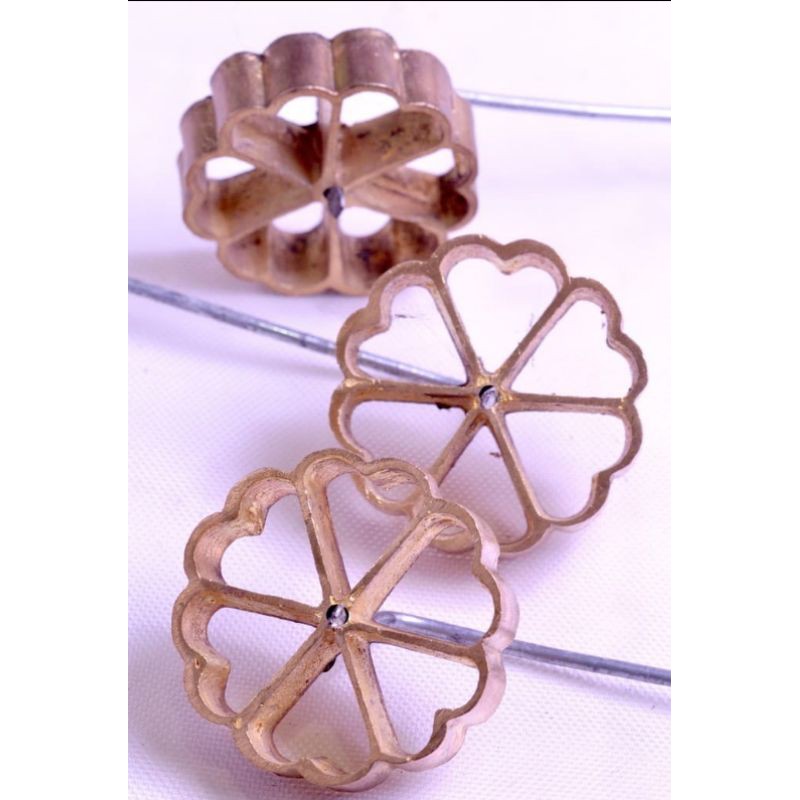 Cetakan kembang goyang kuningan jumbo