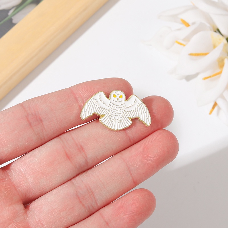 Bros Pin Enamel Bentuk Hewan Burung Elang Putih Untuk Hadiah Teman