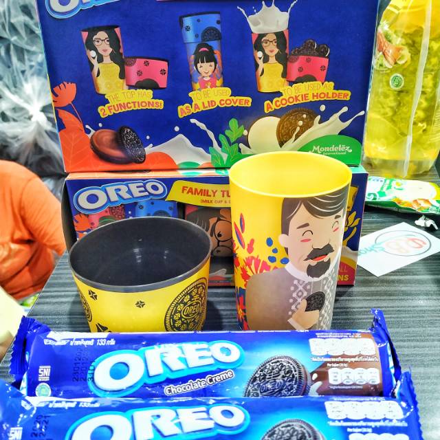 

Oreo Family free tumbler