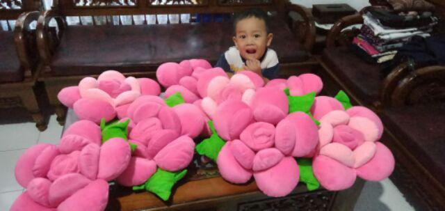 Grosir Bantal Bunga Mawar Murah