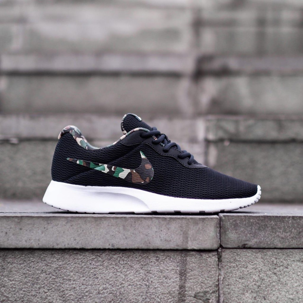nike tanjun camo