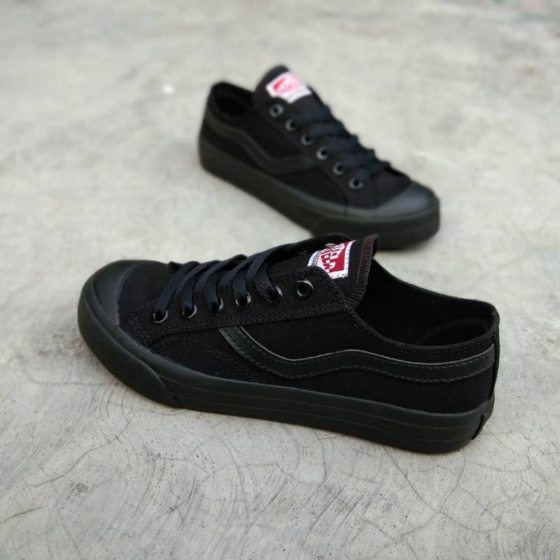 Ventela public low allblack original