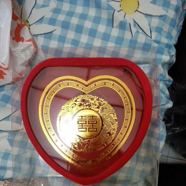 Set Kotak Perhiasan Bentuk Love List Emas