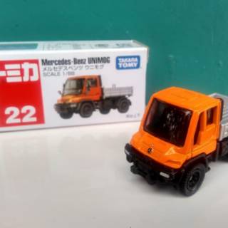 Tomica no 22 Mercedez benz Unimog truck diecast miniatur  