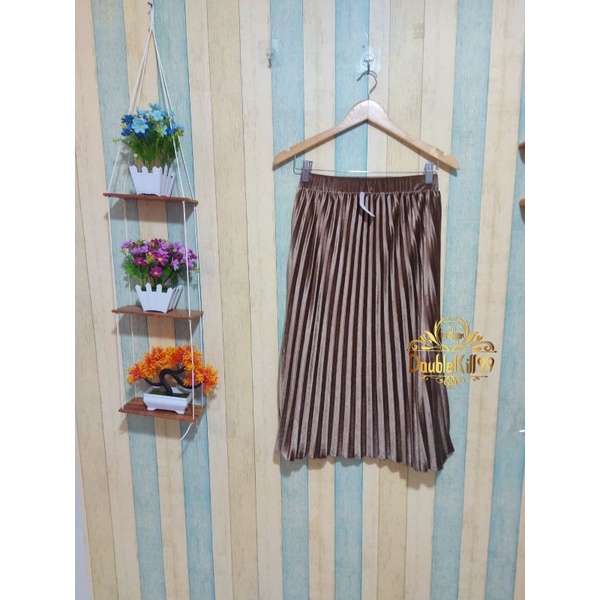 GROSIR ROK IMPORT / ROK 7/8 PLISKET BLUDRU VELVET PREMIUM  GLOSSY-7/8 MOCCA GLOSSY