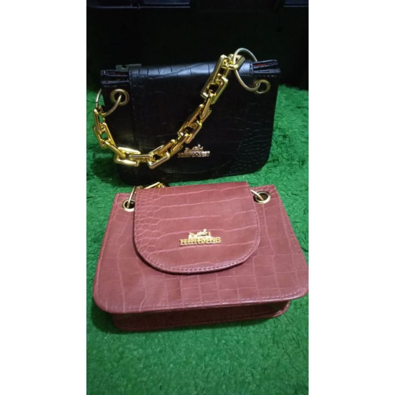 Tas Selempang Croco Mini Maroon/Hitam Rantai