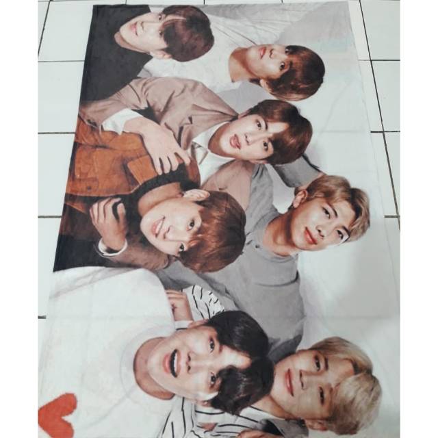 SELIMUT CUSTOM KARAKTER / BTS / IDOL / BLACKPINK / FROZEN - KARTUN ( bisa tulis nama )