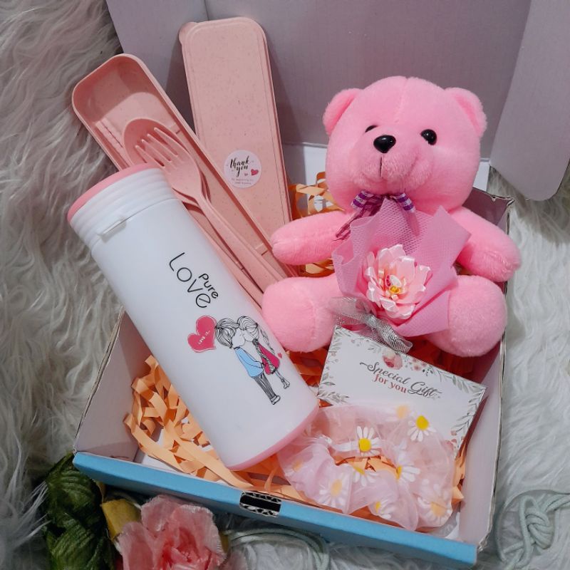 b2) Kado Ulang Tahun Anak Sahabat Cewek Hadiah Boneka Beruang Souvenir Set Alat Makan Botol Kaca Kado Wisuda Anniversary Hampers Ulang Tahun