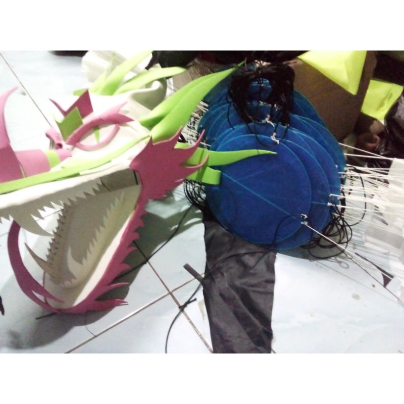 Layangan Naga Fullset siap terbang