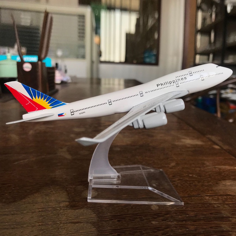 Miniatur Diecast Pesawat Terbang Philippine Airlines Boeing 747 777 Model PAL Airbus A380 Cebu Pacific A320 Bahan Metal Ukuran 16CM