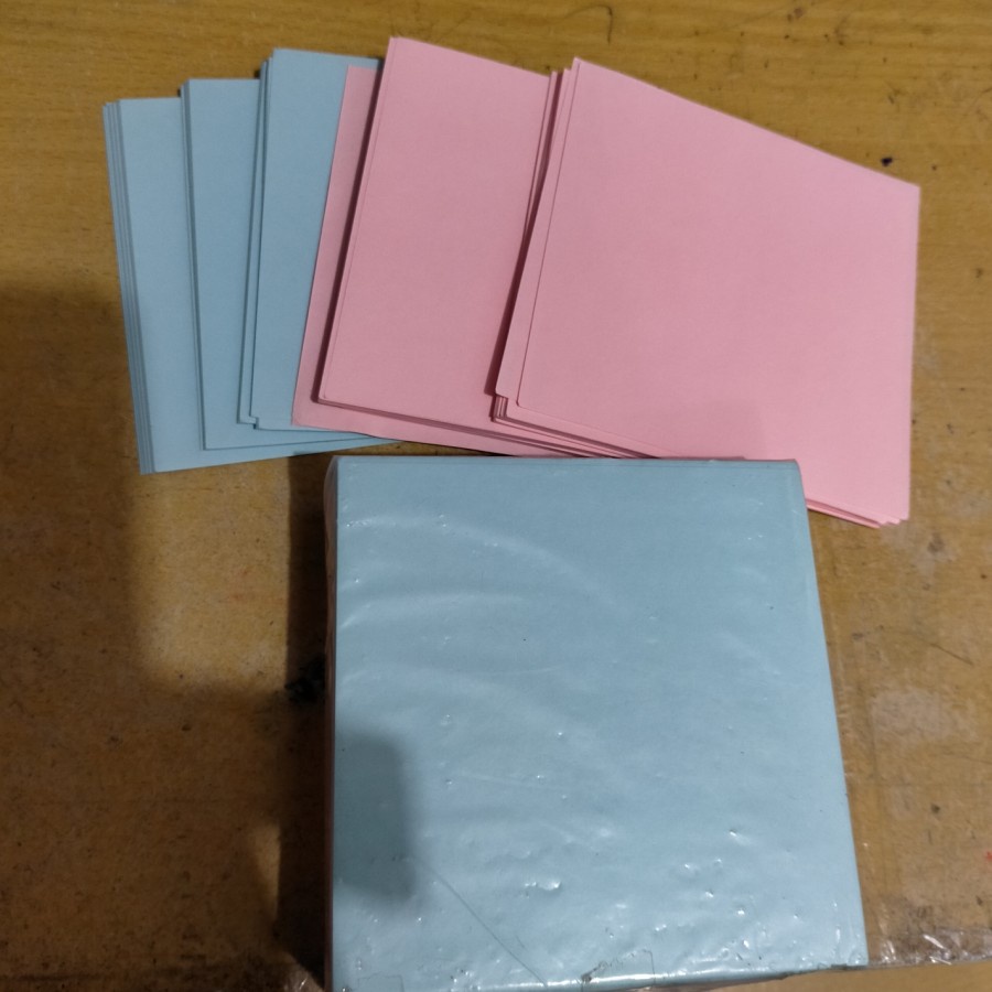 MEMO WARNA UK 9X9CM ( PCS )