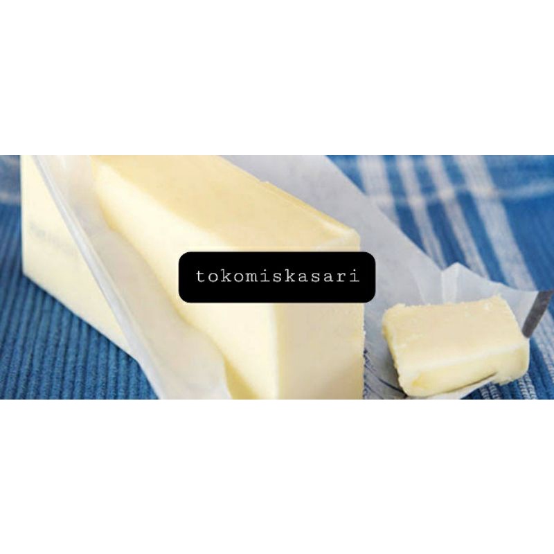 

Mentega putih . blueband white . white blueband .