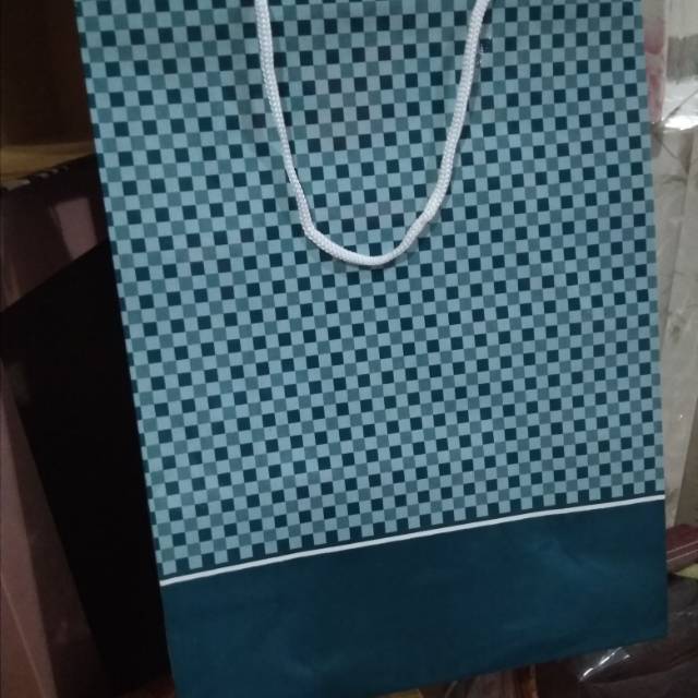 

paper bag polio kotak terlaris dan murah isi 12 pcs bahan tebal