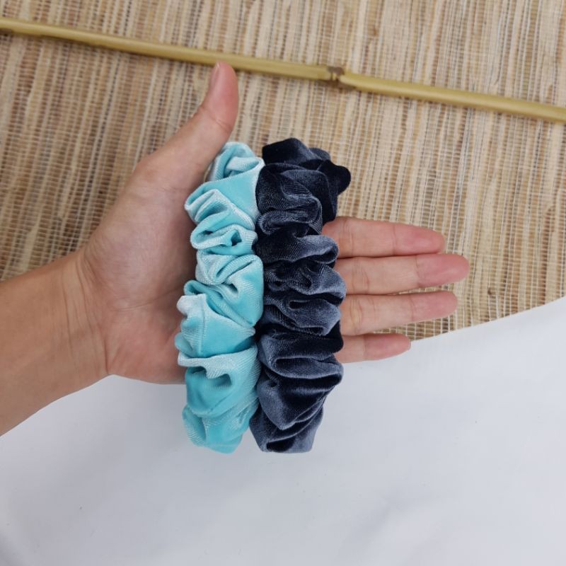 Scrunchie Bludru Velvet SMALL Scrunchies Ikat Rambut Kunciran Cepol