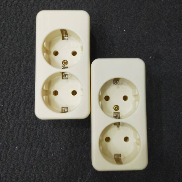 Stop Kontak Arde 2 Lubang Loyal