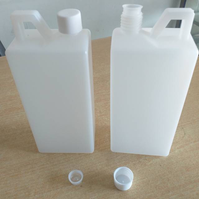 Jerigen Plastik 1 Liter isi 50 pcs / Botol Plastik 1 liter