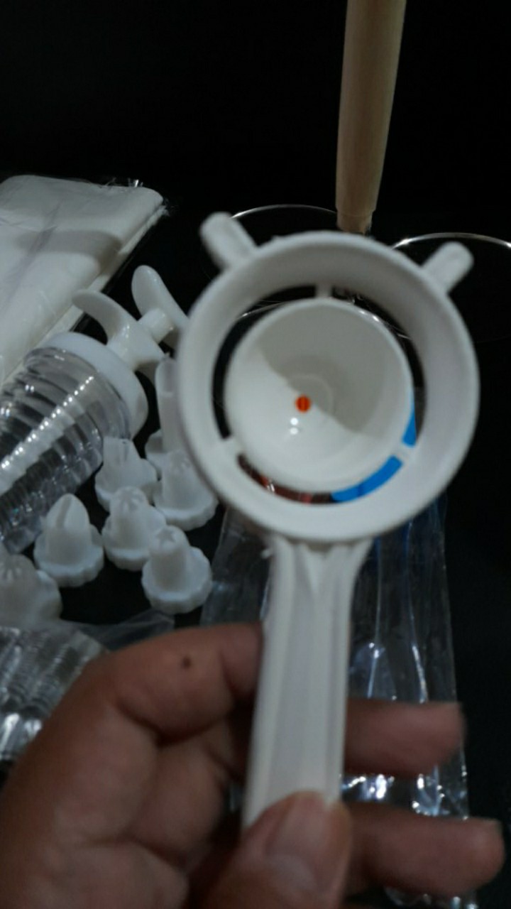 Sendok Pemisah Kuning Telur