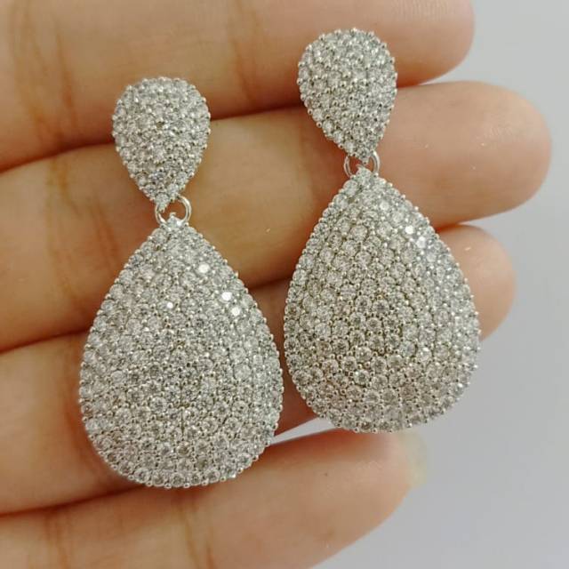 Anting mewah Replika berlian eropa.