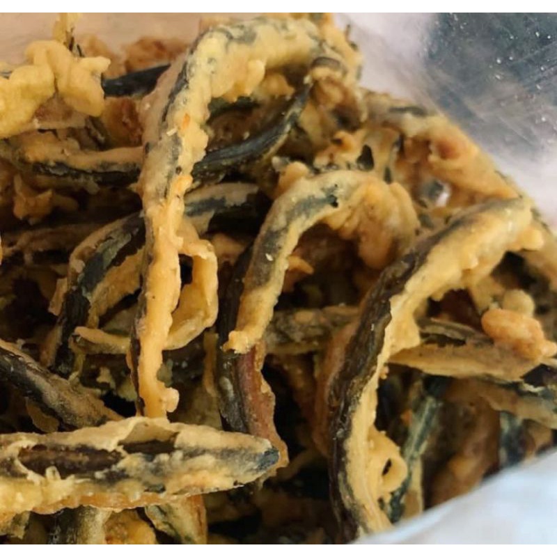 

TERENAK keripik belut