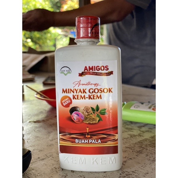 

Minyak Urut Karo Cap Buah Pala 200Ml