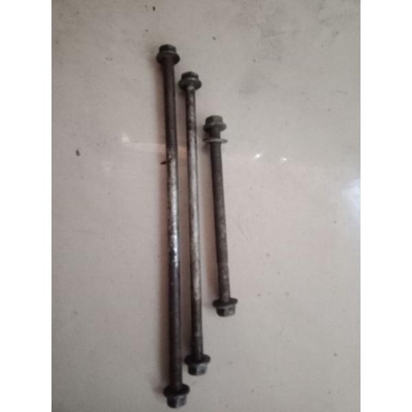 Monting baut pegangan mesin satria 2tak