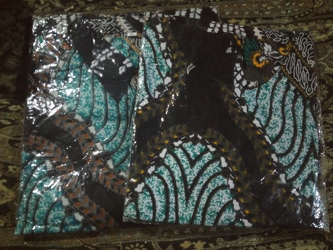 Distro Batik Hrb026 - Couple Atasan Batik Pria Dan Wanita - Batik Pendek Motif Kenongo Tosca